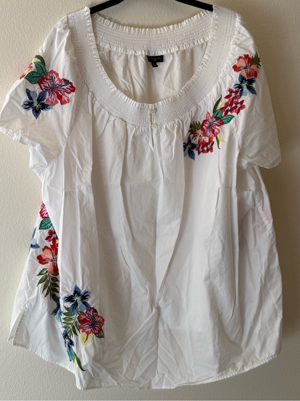 Talbots 3X crisp White Embroidered Floral Peasant Top 100% Cotton